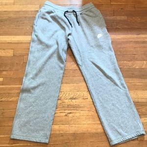 Nike men’s sweatpants Medium